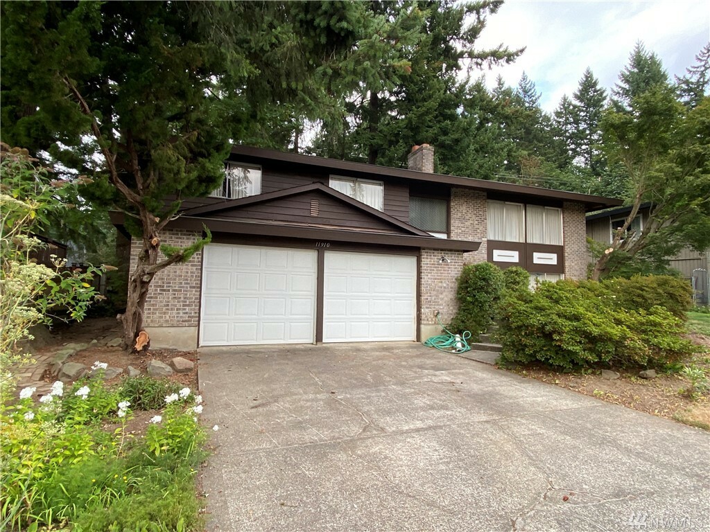 Property Photo:  11910 NE 153rd Place  WA 98034 