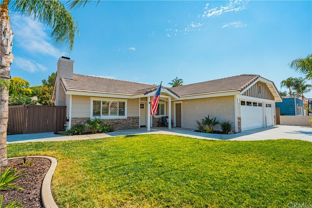 Property Photo:  23587 Continental Drive  CA 92587 