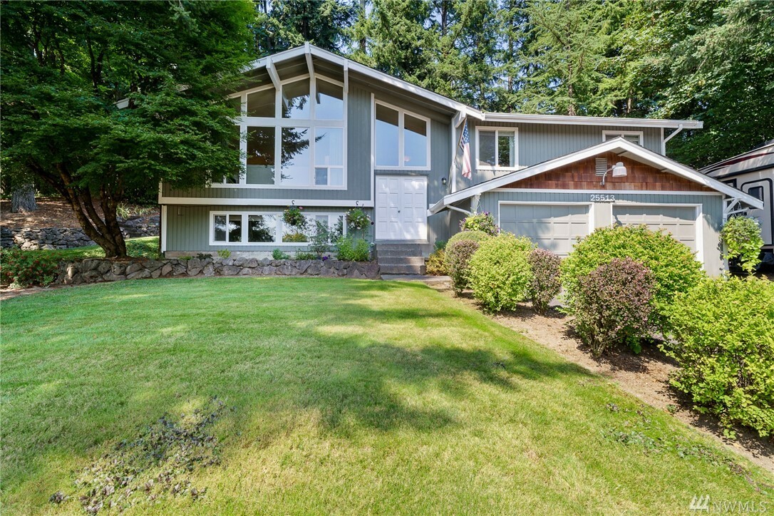 Property Photo:  25513 121st St E  WA 98321 