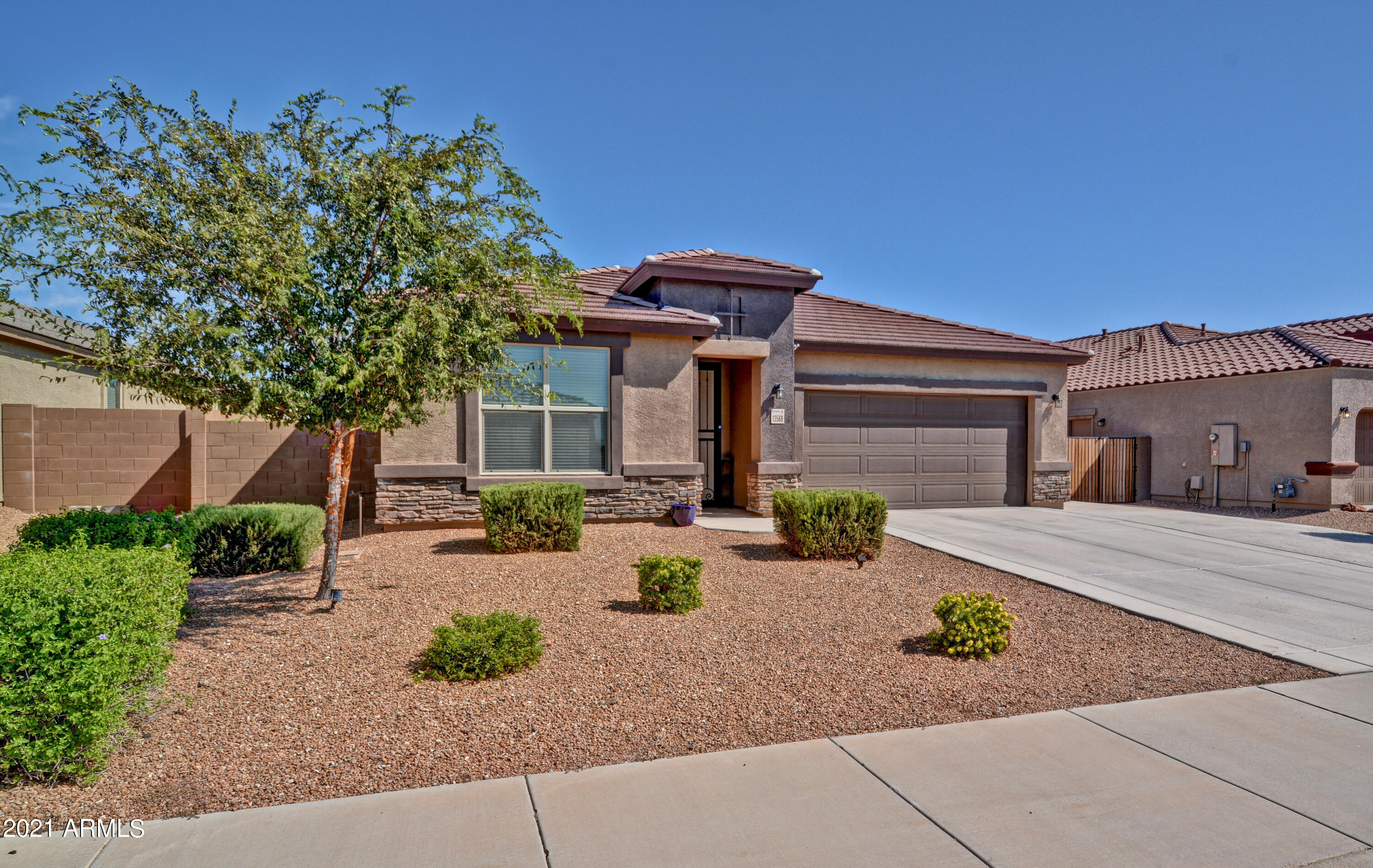 Property Photo:  13568 W Desert Moon Way  AZ 85383 