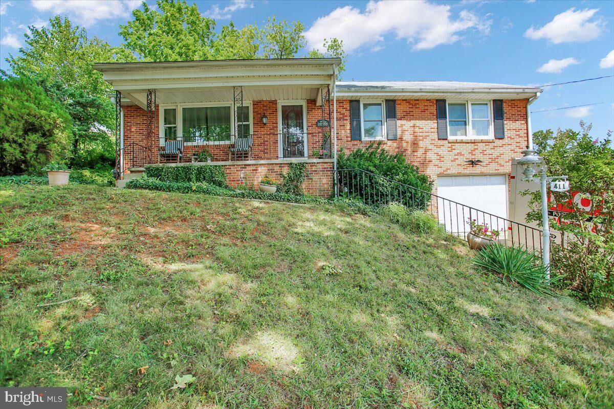 Property Photo: 411 N Williams Street PA 17404
