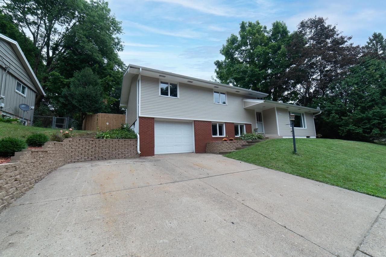 Property Photo: 3927 Hillside Lane WI 54403