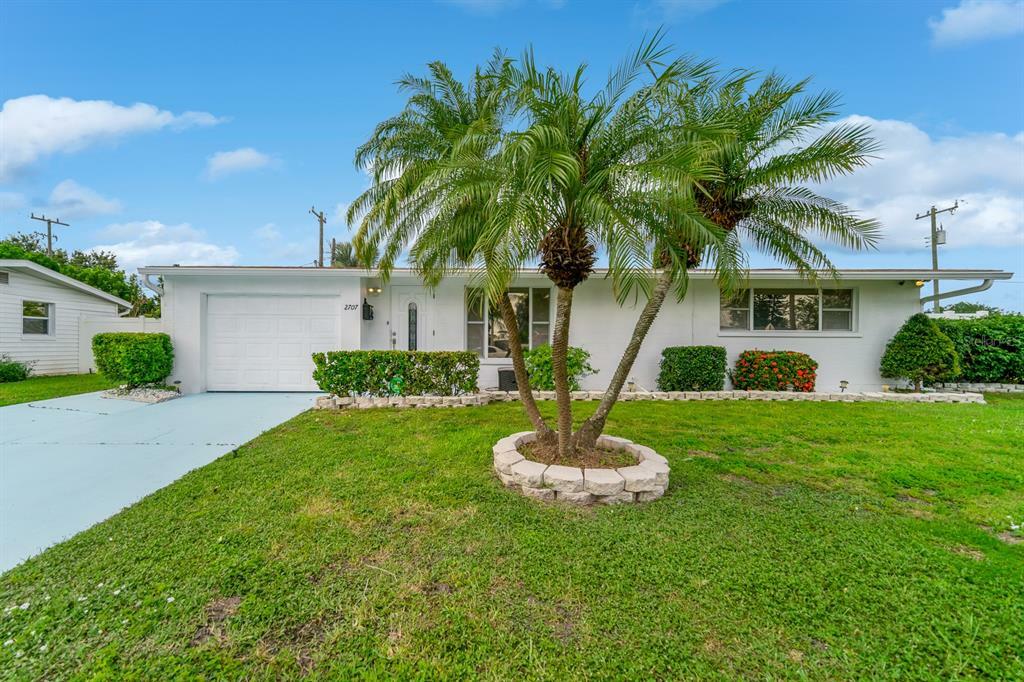 Property Photo:  2707 Bayshore Gardens Parkway  FL 34207 