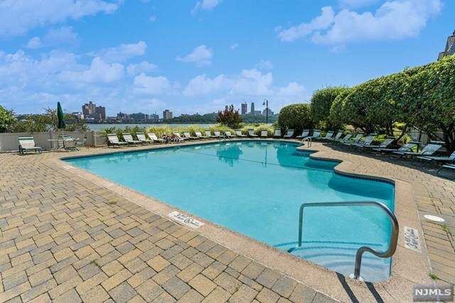 Property Photo: 200 Grand Cove Way 3G NJ 07020
