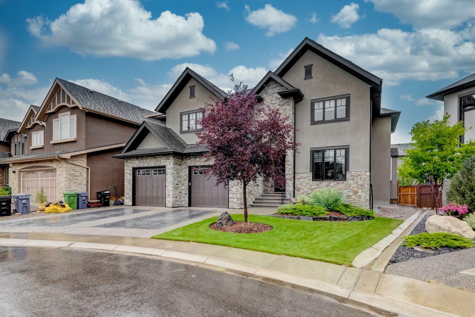 Property Photo: 36 Westland Crescent SW AB T3H 0W1
