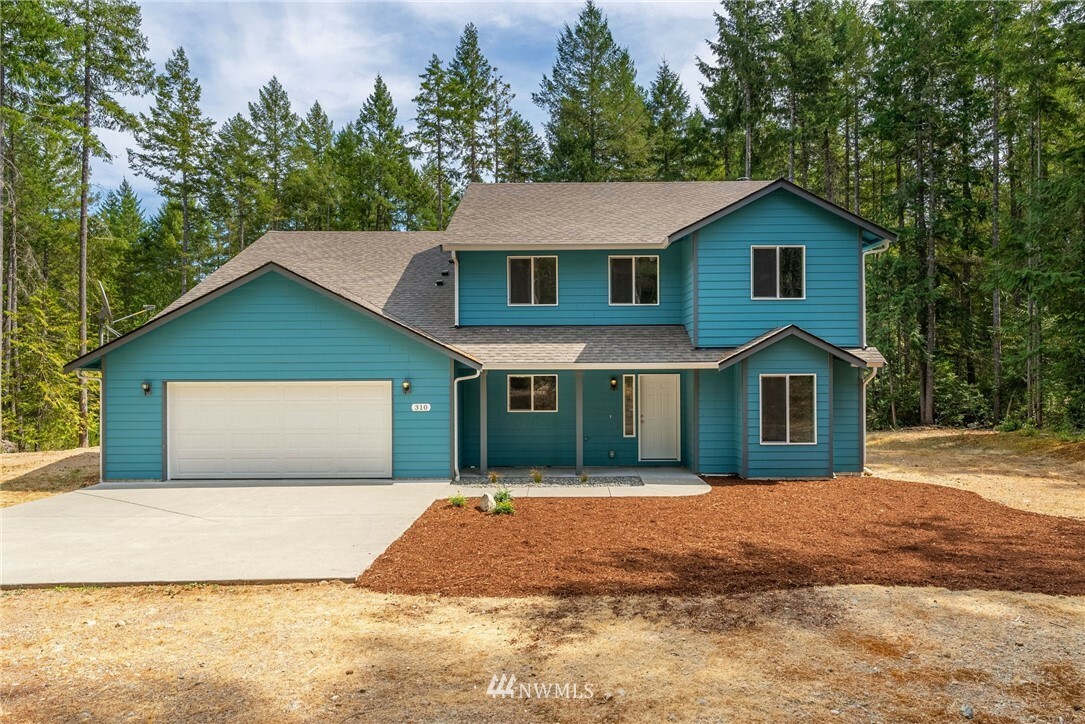 Property Photo:  310 Kissin Tree Lane  WA 98588 