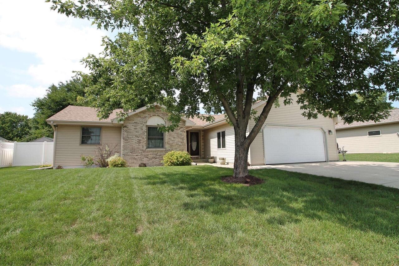 Property Photo:  757 St Johns Ave  WI 53563 