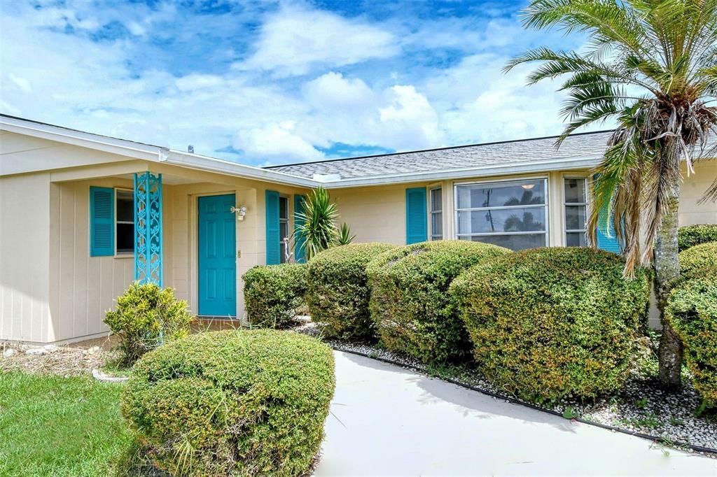 Property Photo: 6836 Roxbury Drive FL 34231