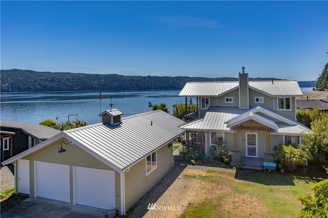 Property Photo: 210 N Ayock Beach Drive WA 98555