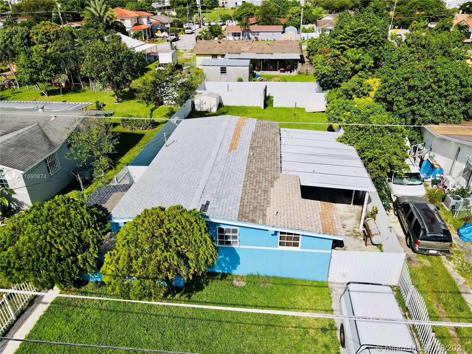 Property Photo:  2420 W 6th Ct  FL 33010 