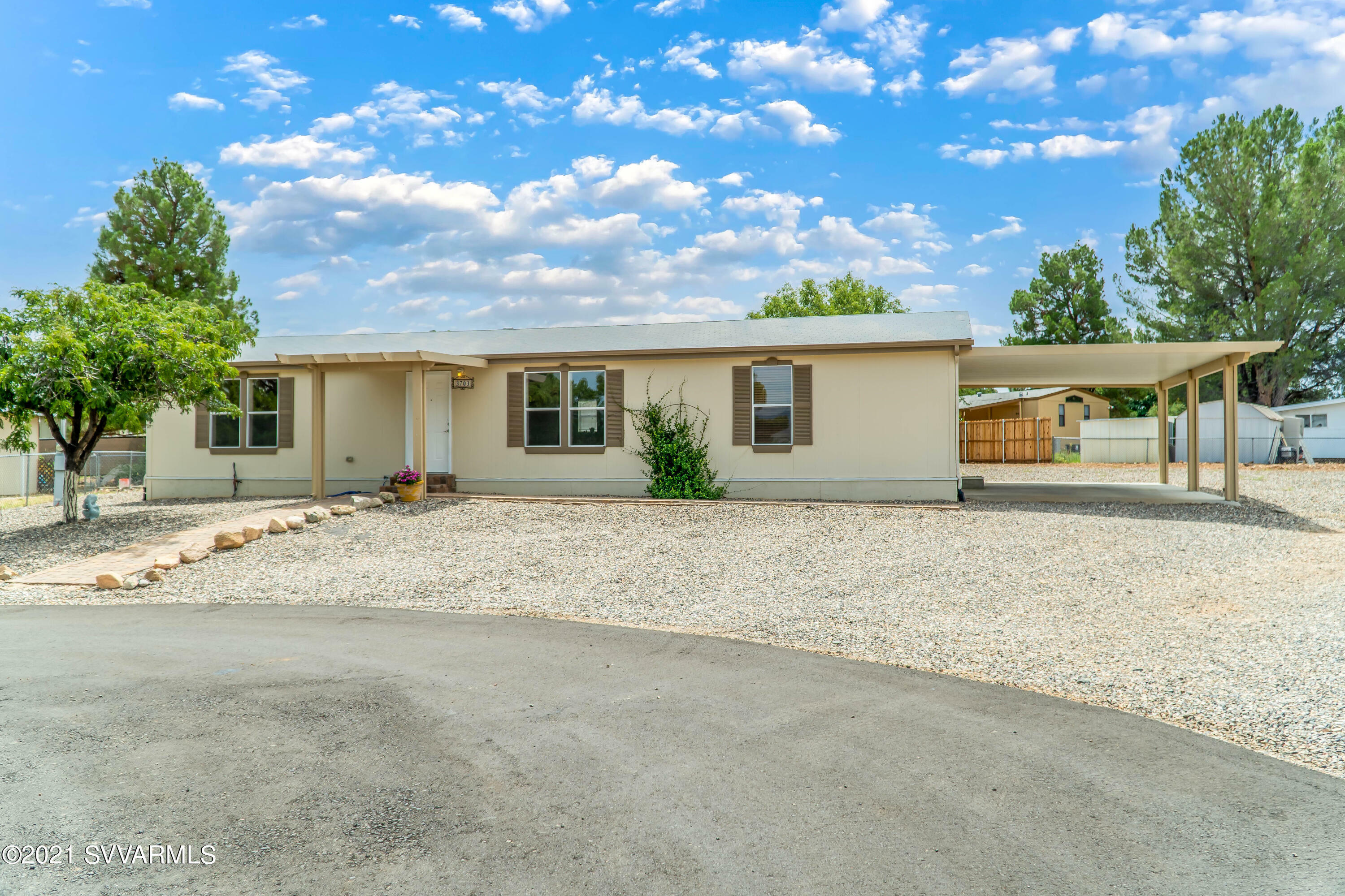 Property Photo:  3703 E Pivot Rock Circle  AZ 86326 