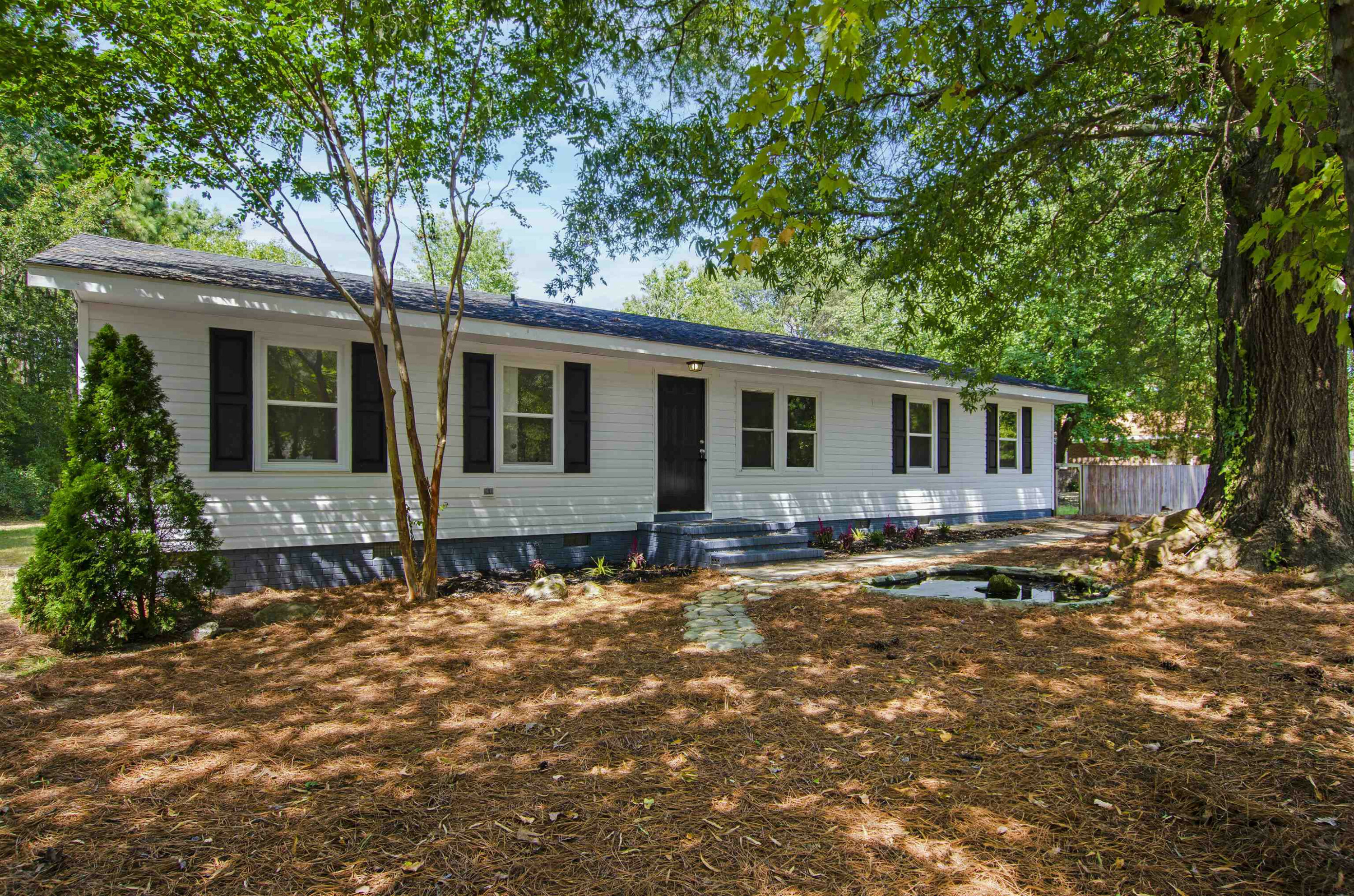 106 Forest Place  Aberdeen NC 28315 photo