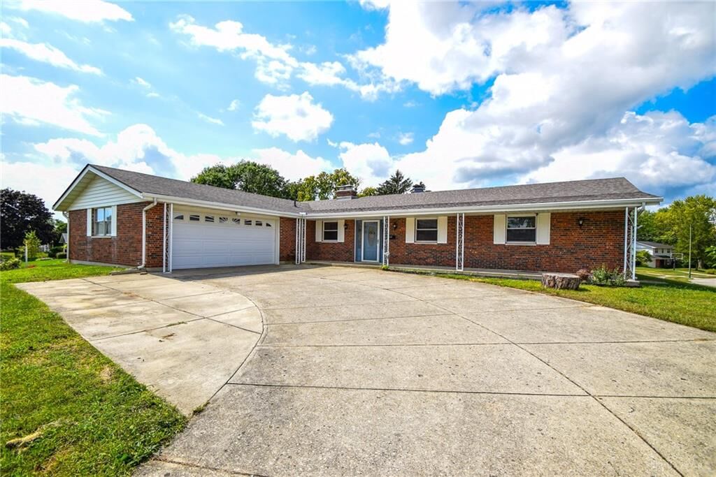 Property Photo: 549 Rising Hill Drive OH 45324