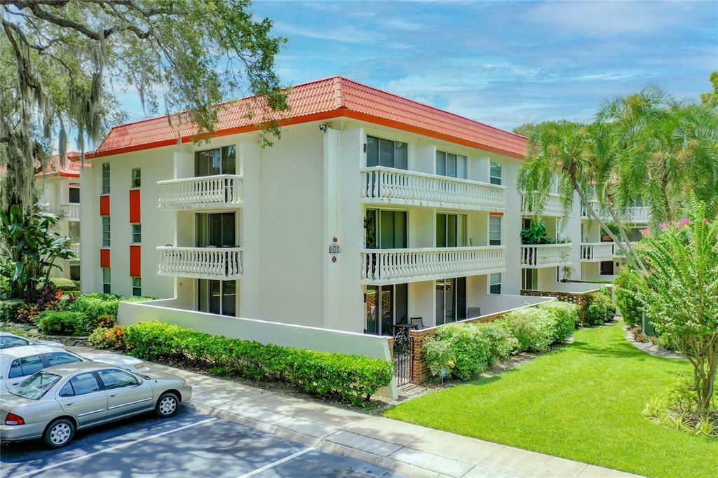 Property Photo:  2635 Seville Boulevard 212  FL 33764 