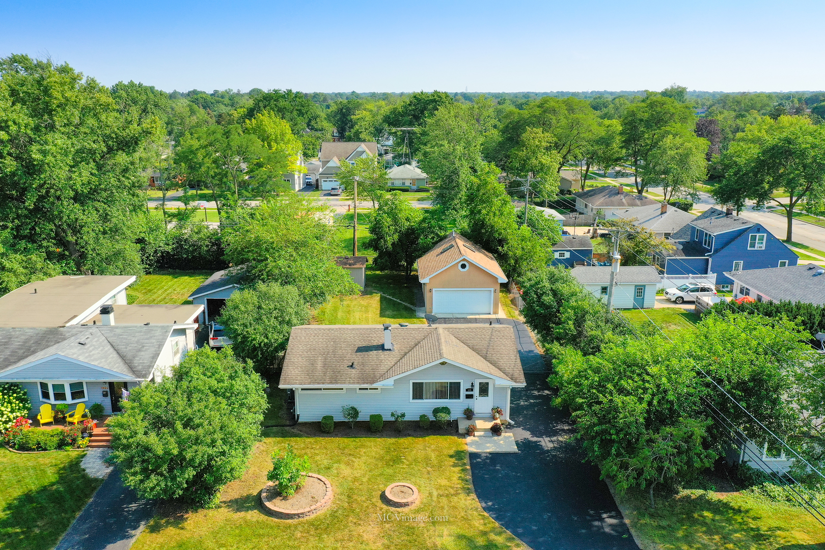 Property Photo:  335 Lincoln Avenue  IL 60515 