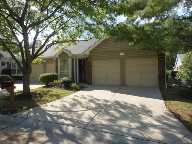 Property Photo: 147 Kehrs Mill Bend 63011