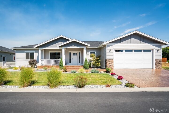 Property Photo:  558 Village Dr  WA 98831 