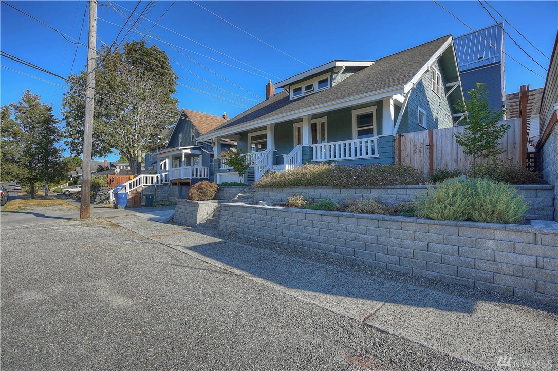 Property Photo:  2512 N 8th St  WA 98406 