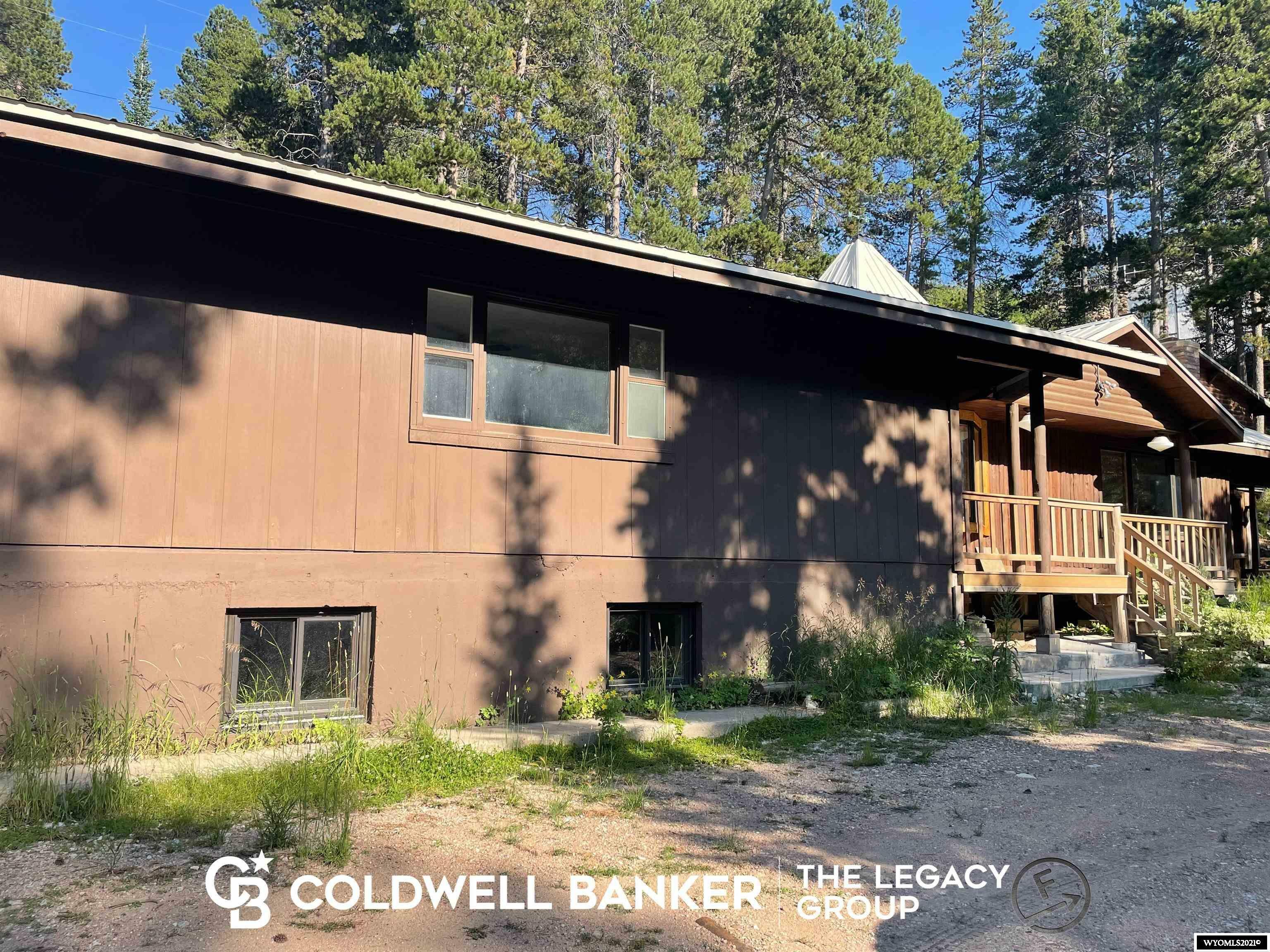 Property Photo: 1346 Round The Hill WY 82604