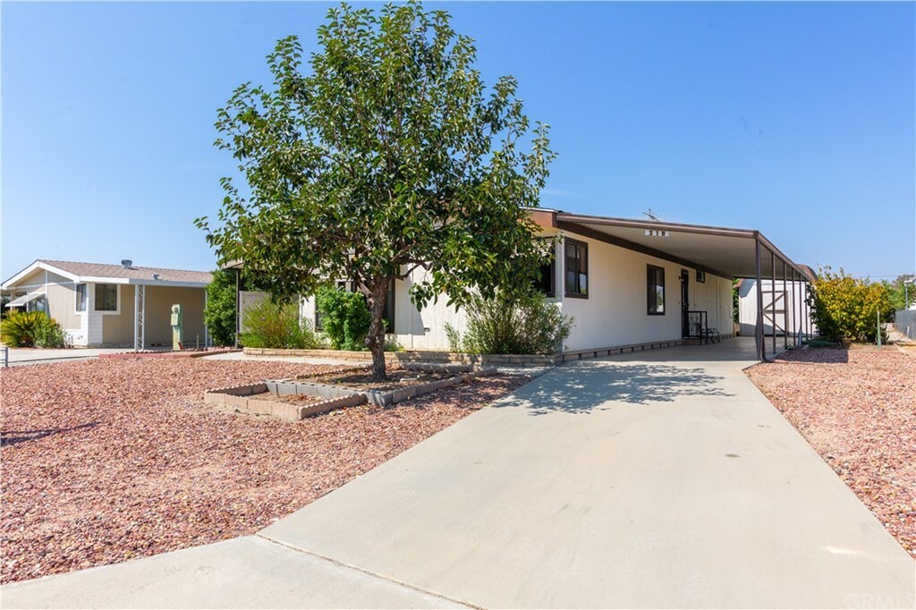 Property Photo:  318 Pepperwood Street  CA 92582 