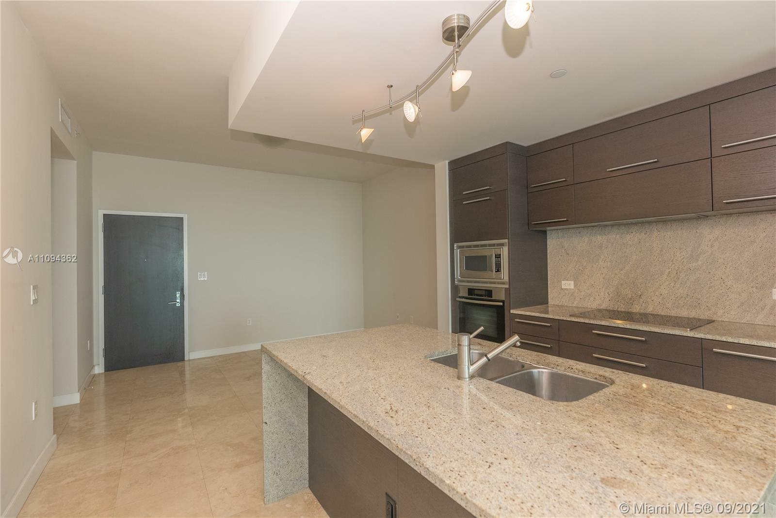 Property Photo:  900 Biscayne Blvd 2204  FL 33132 