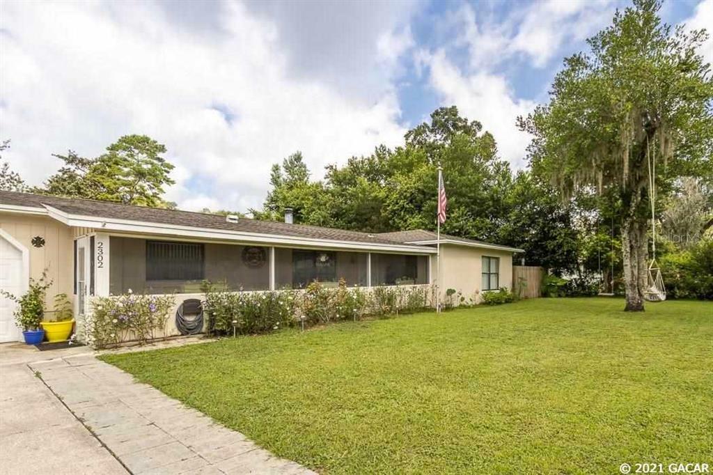 Property Photo:  2302 NW 46th Terrace  FL 32606 