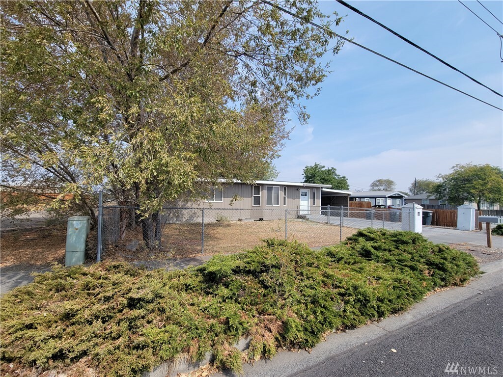 Property Photo:  121 S Gibby Rd  WA 98837 