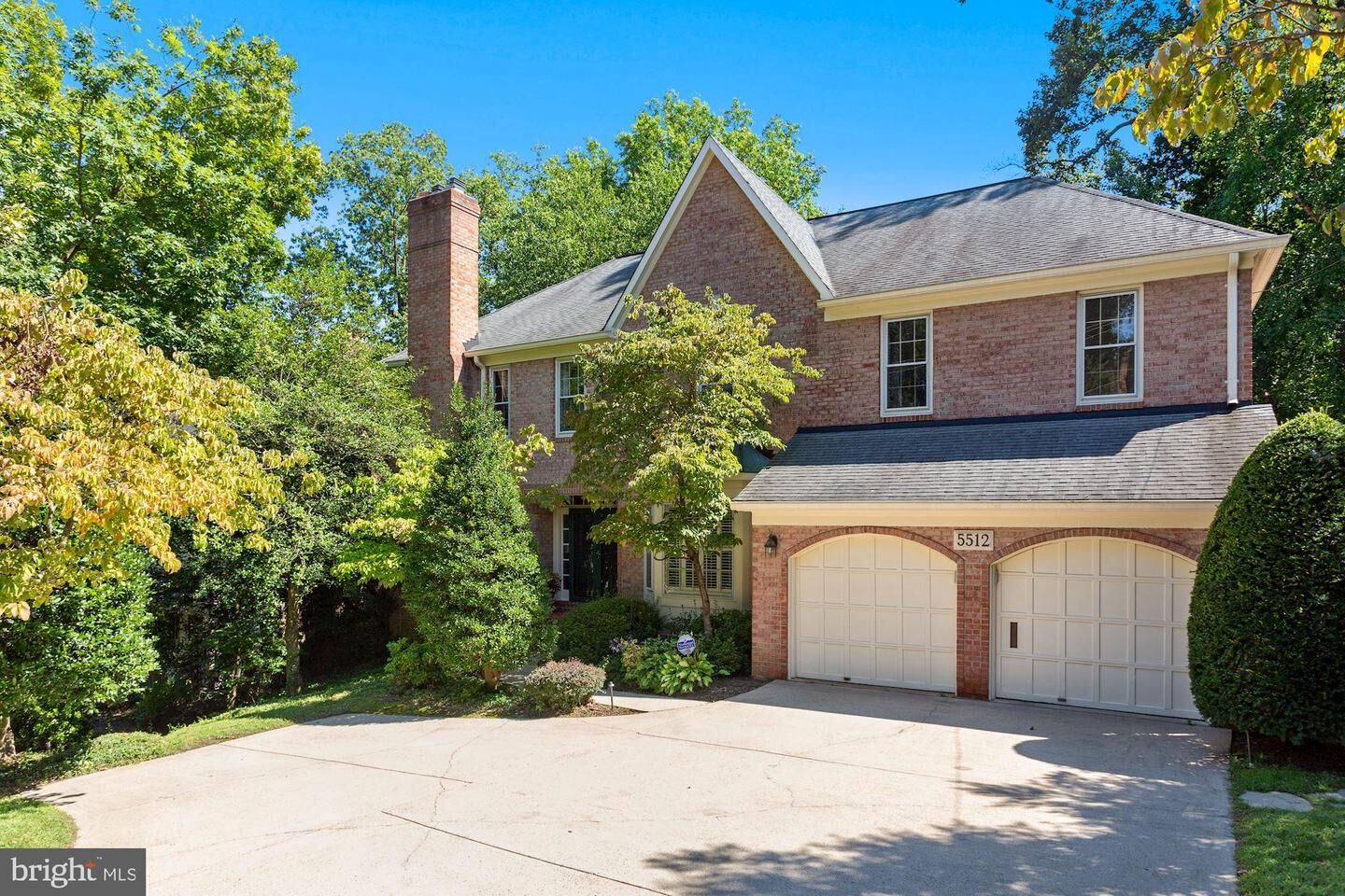 Property Photo: 5512 Little Falls Road VA 22207