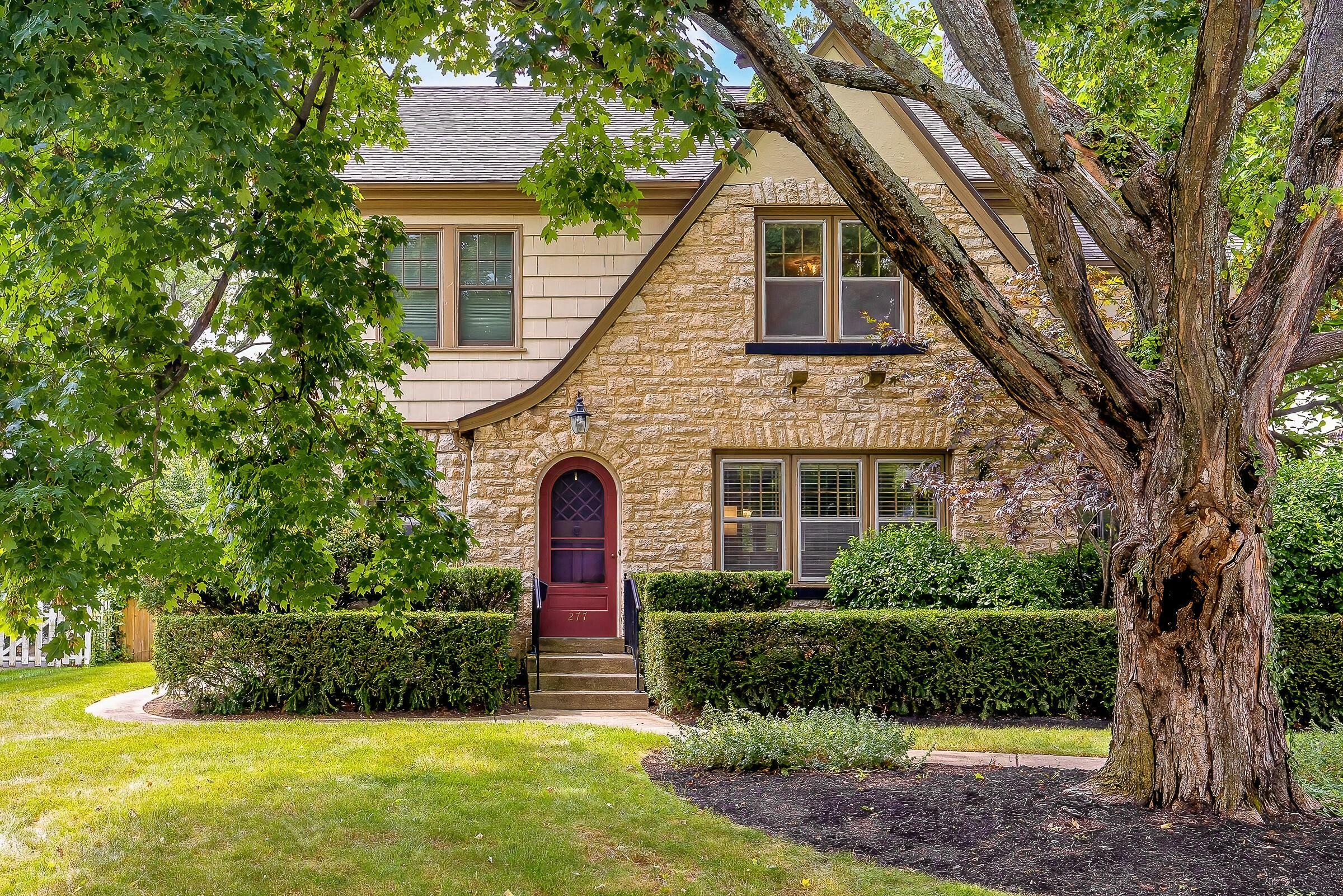 Property Photo: 277 S Cassady Avenue OH 43209