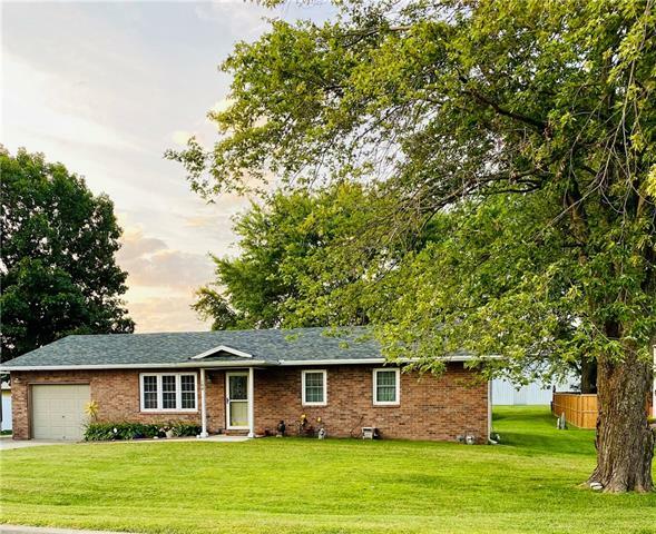 Property Photo:  104 W Duncan Drive  MO 64495 