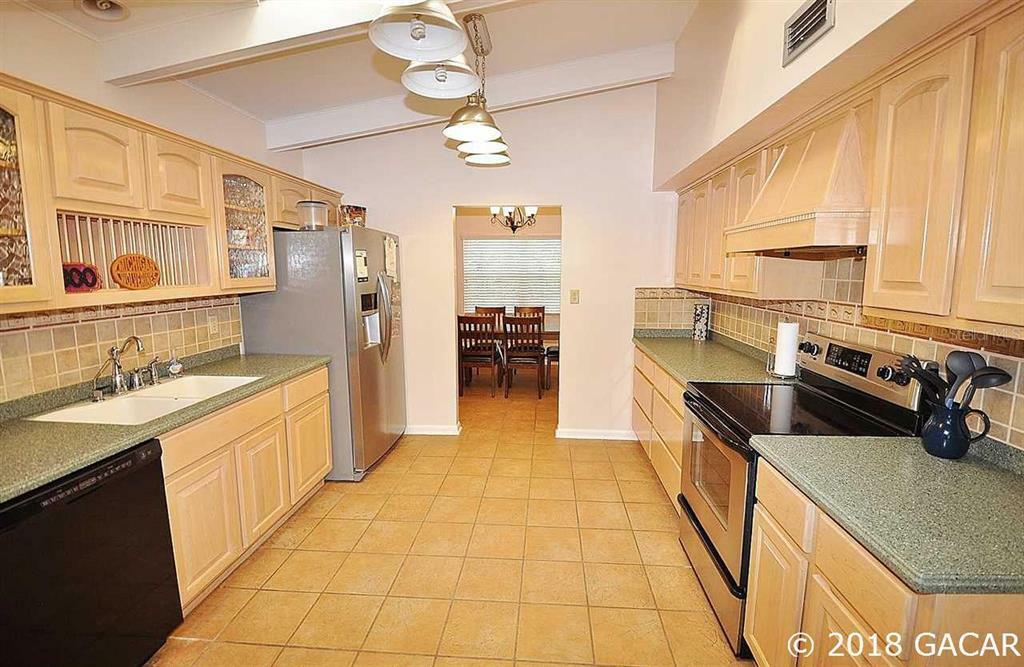 Property Photo:  1311 NW 31st Street  FL 32605 