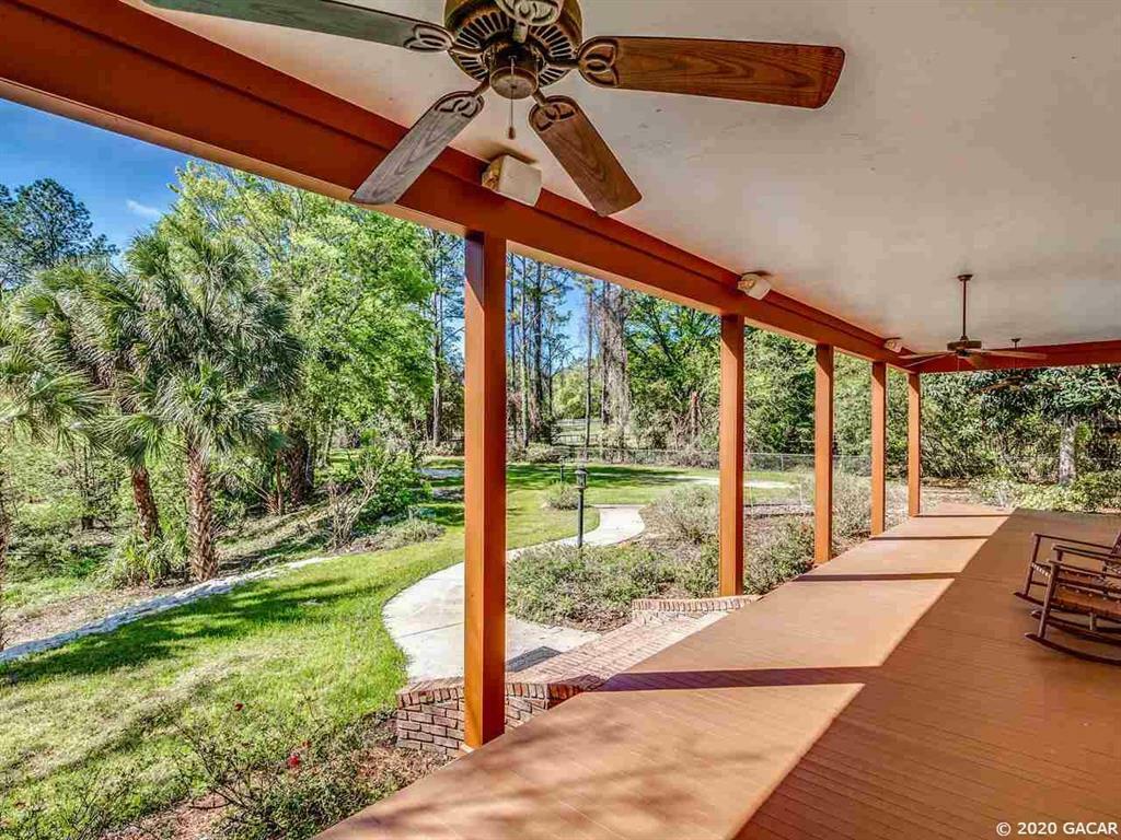 Property Photo:  2058 SW 56th Avenue  FL 32608 