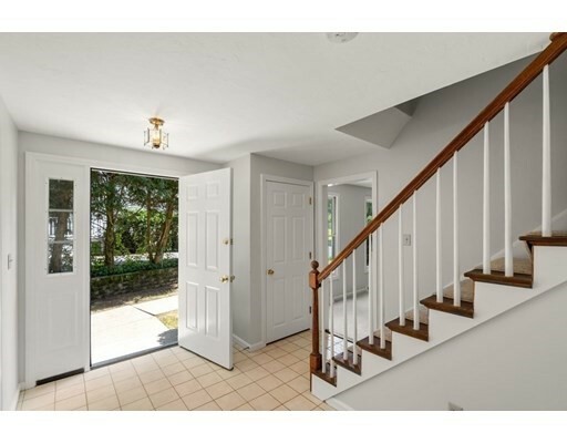 Property Photo: 6 Canterbury Pl MA 01702