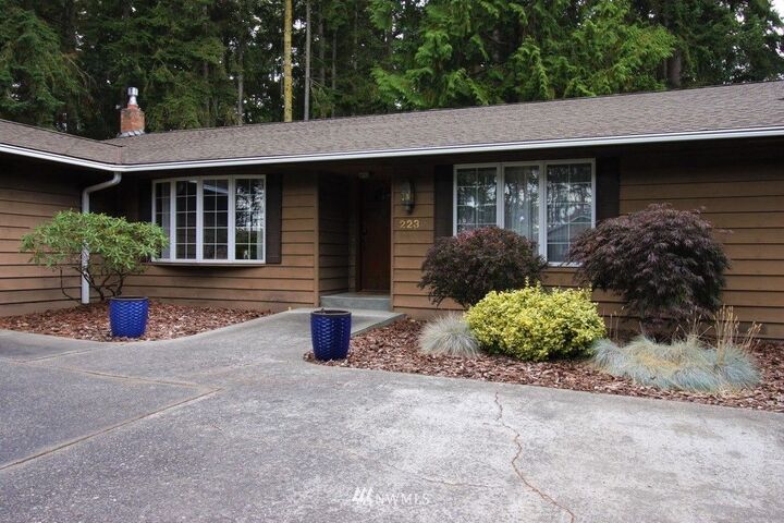 Property Photo:  223 SW Lansdale Street  WA 98277 