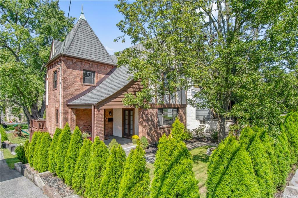 Property Photo:  415 Scarsdale Road  NY 10707 