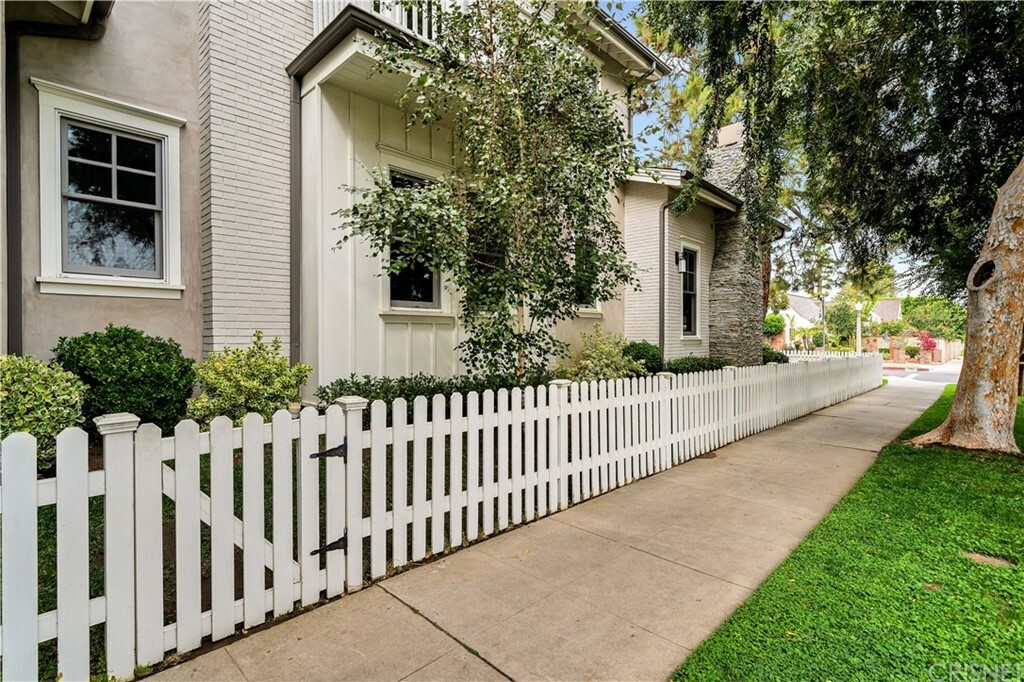 Property Photo:  4205 Farmdale Avenue  CA 91604 