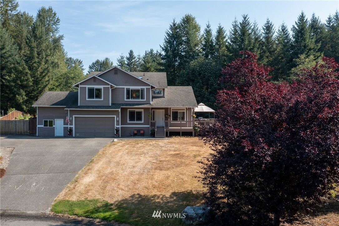 Property Photo:  13813 60th Street SE  WA 98290 