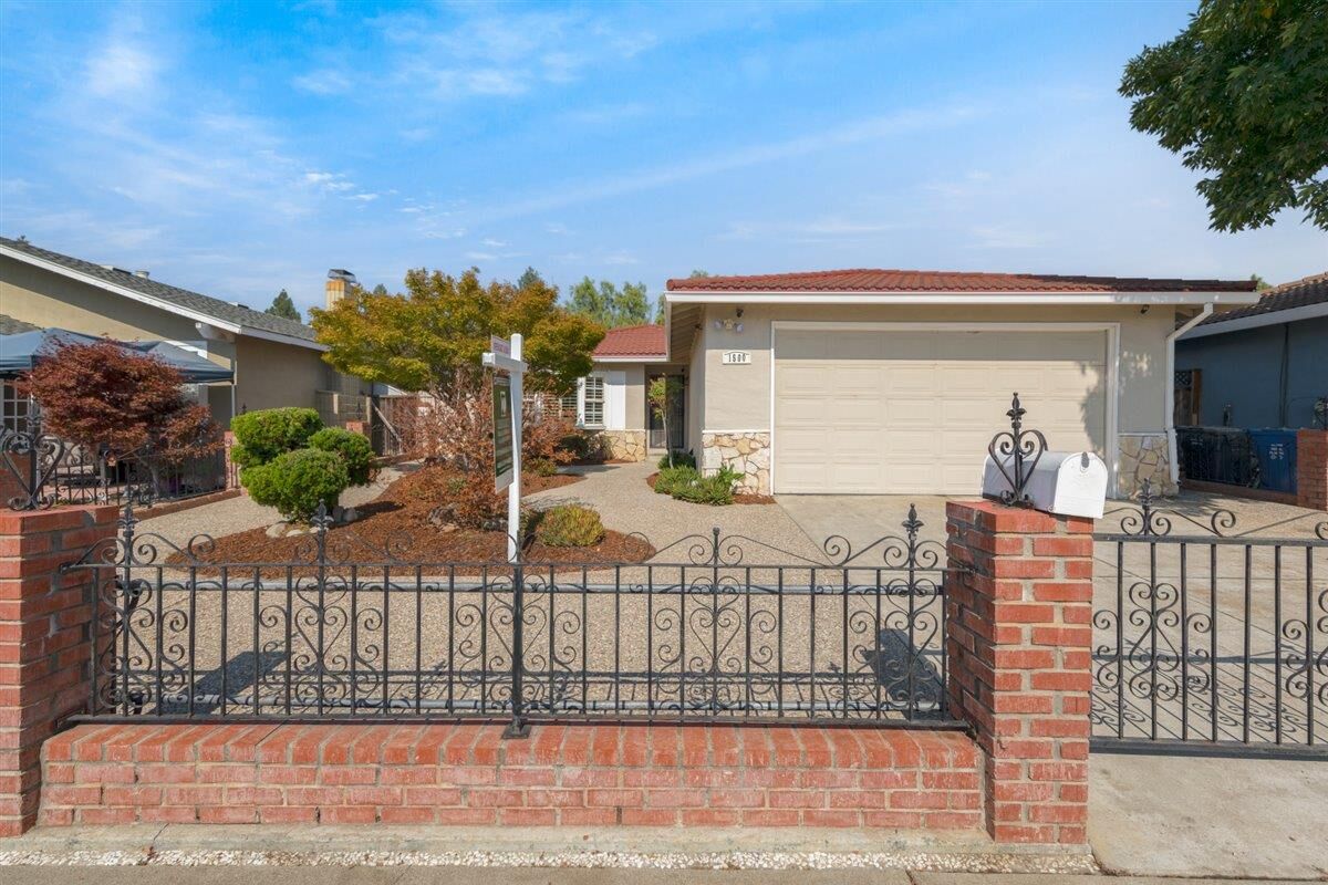 Property Photo:  1500 Starlite Drive  CA 95035 