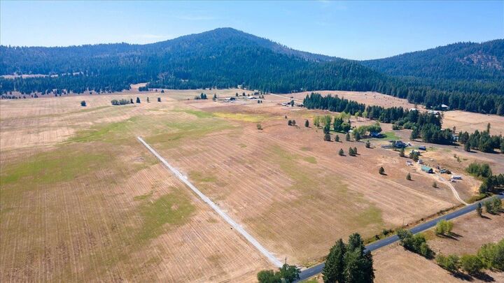 Xxx W Casberg Burroughs Rd  Deer Park WA 99006 photo