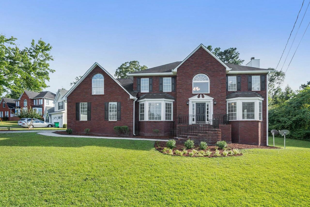 Property Photo: 1587 Smithson Drive GA 30058