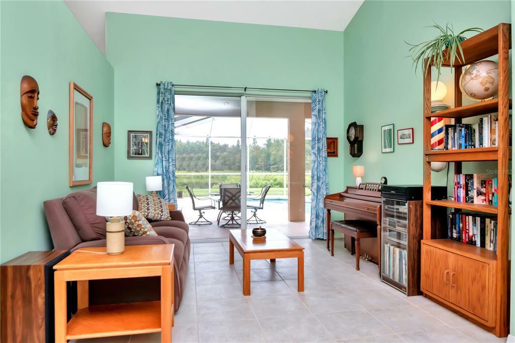 Property Photo: 10517 Anglecrest Drive FL 33569