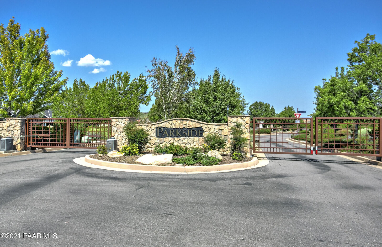 Property Photo:  1492 Commonwealth Street  AZ 86301 