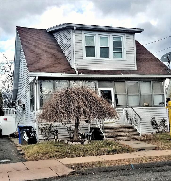 Property Photo:  214 Standish Street  CT 06114 