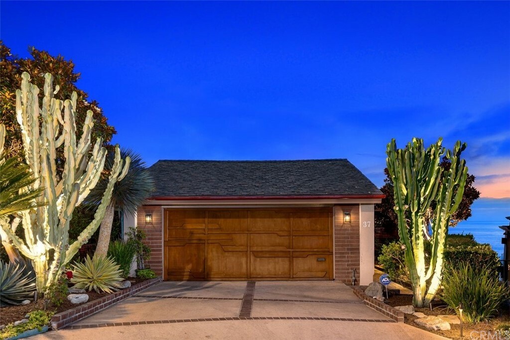 Property Photo:  37 Lagunita Drive  CA 92651 