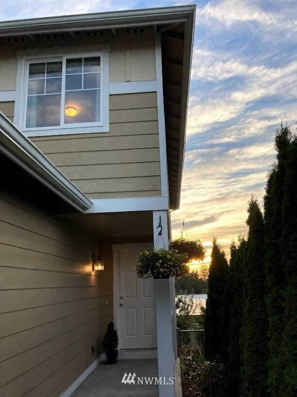 Property Photo:  1108 73rd Drive SE  WA 98258 