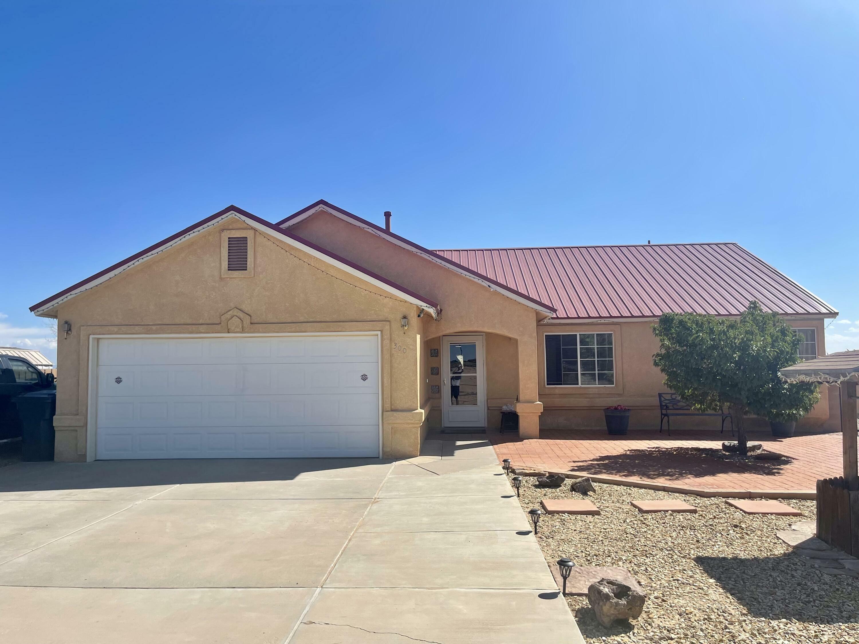 Property Photo:  300 10th Avenue SW  NM 87124 