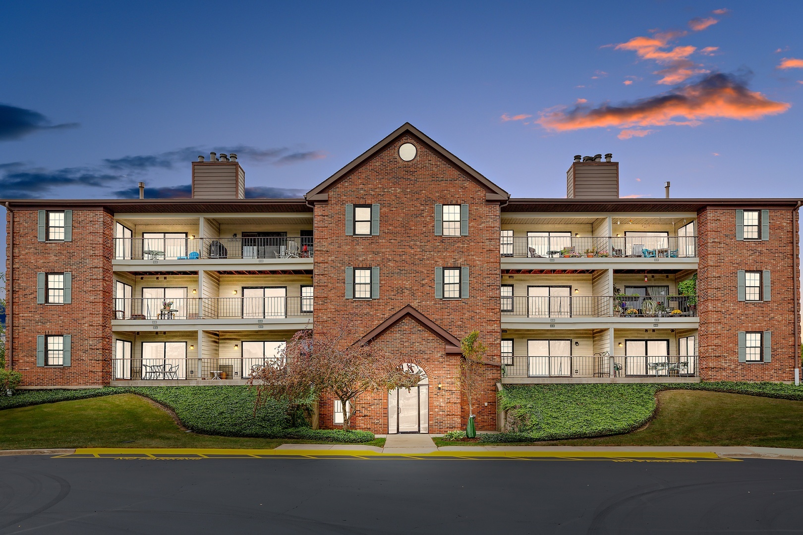 Property Photo: 631 Hapsfield Lane 203 IL 60089