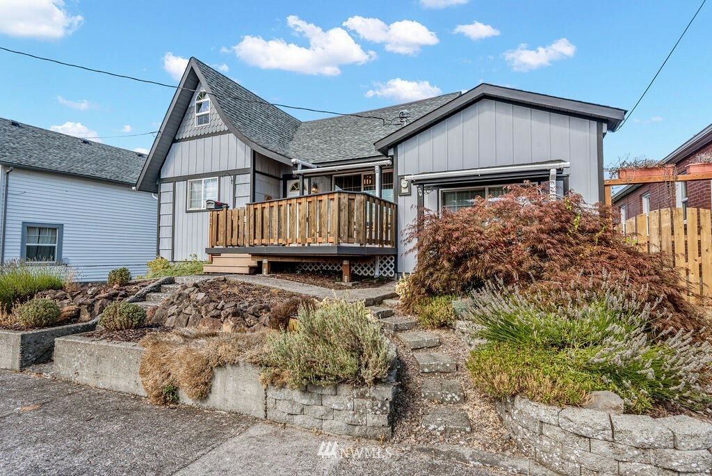 Property Photo: 605 Church Street WA 98626