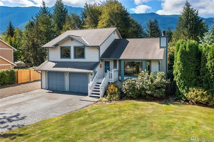 Property Photo: 13425 423rd Ave SE WA 98045