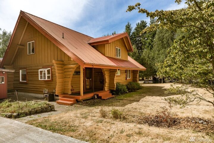 Property Photo:  1145 Dewey Dr  WA 98239 